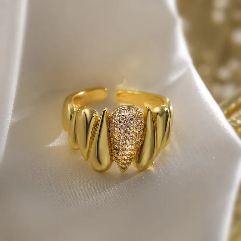 Retro Zircon Ring