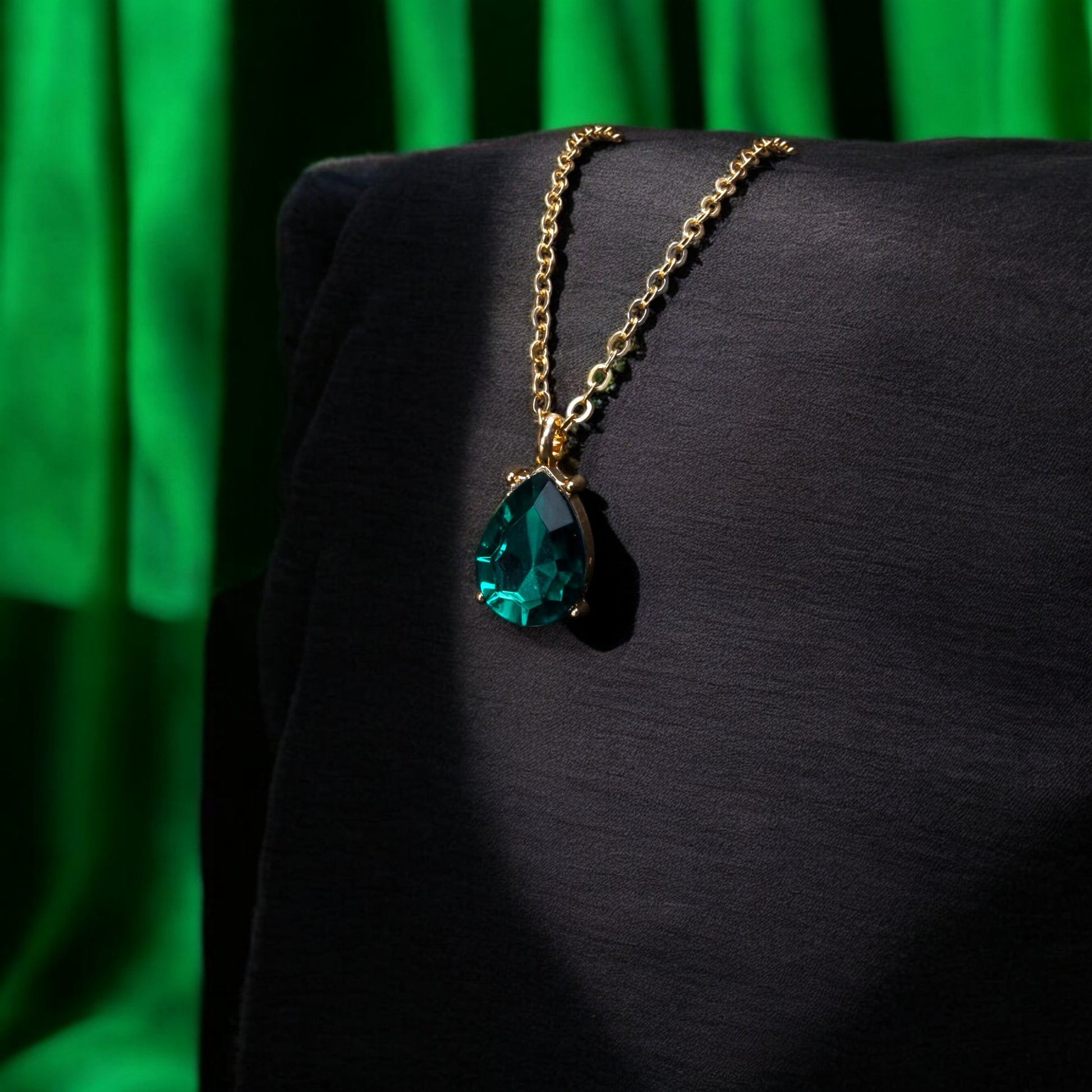 Emerald Stone Pendant