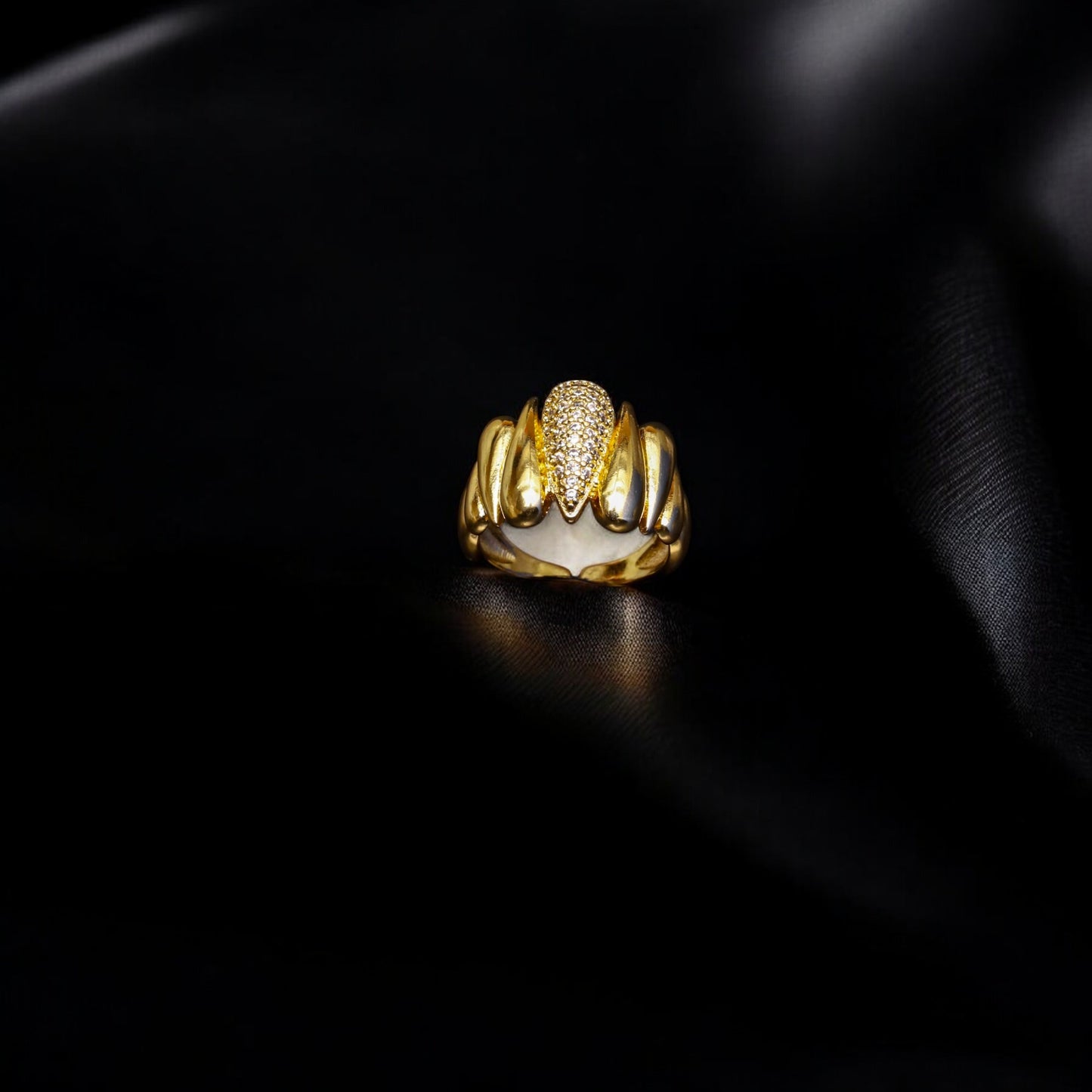 Retro Zircon Ring