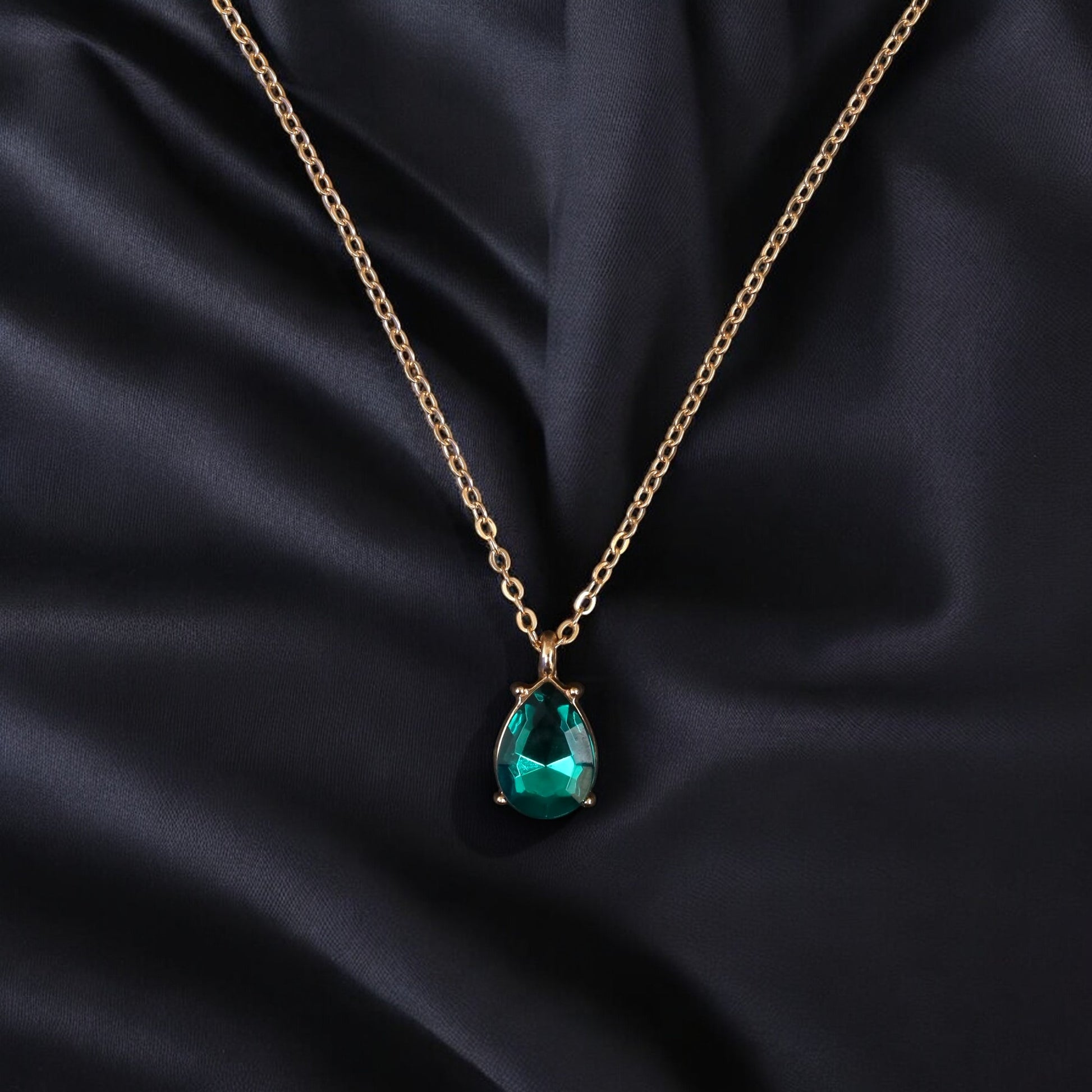 Emerald Stone Pendant