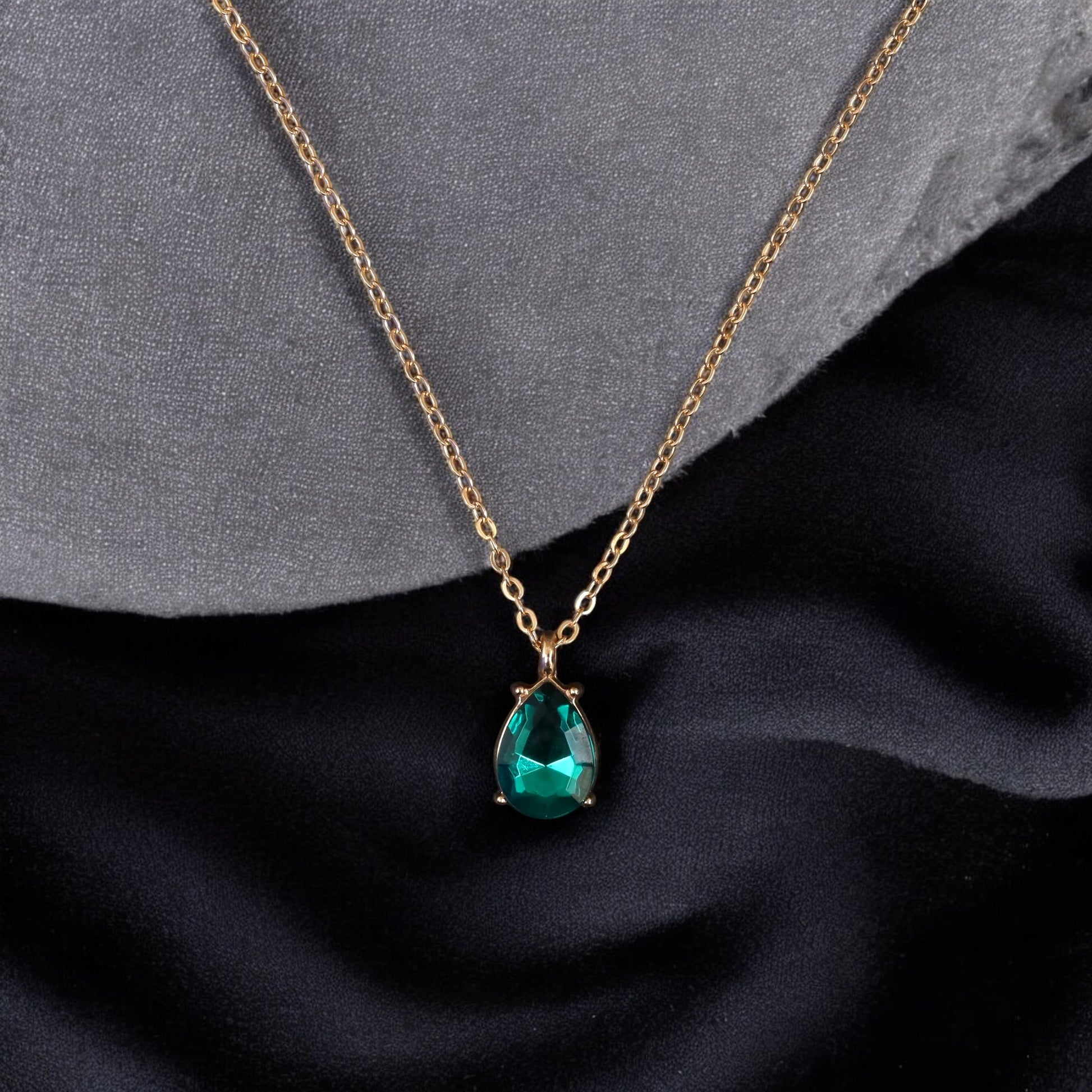 Emerald Stone Pendant
