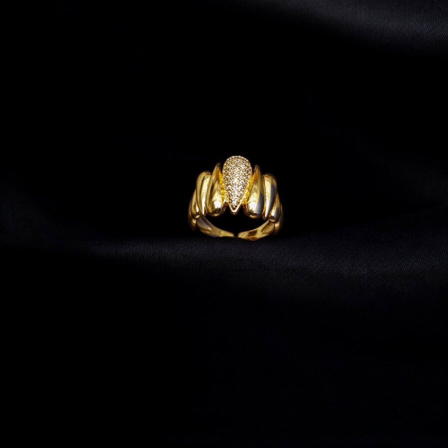 Retro Zircon Ring