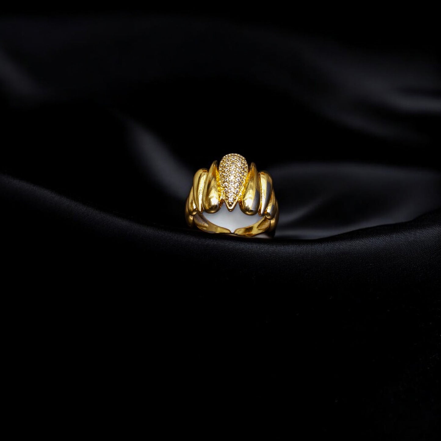 Retro Zircon Ring