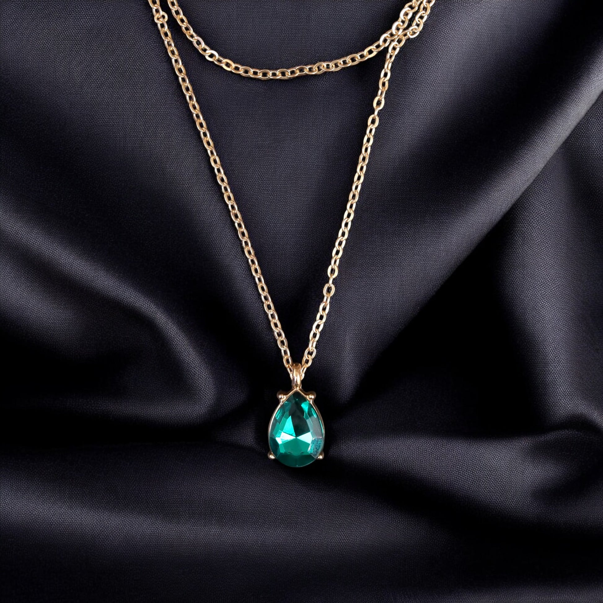 Emerald Stone Pendant